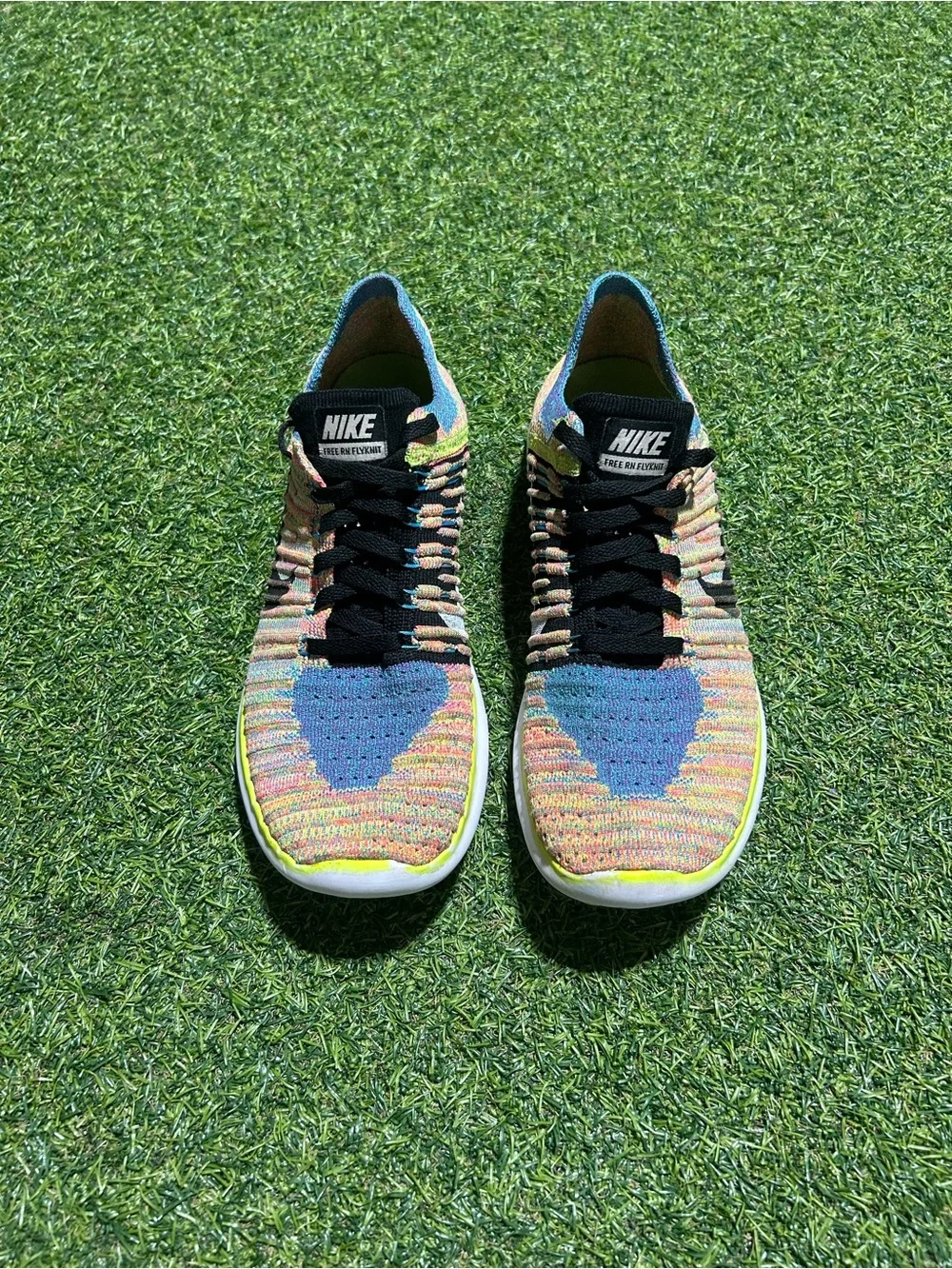 Nike Flyknit Free Run Sneakers